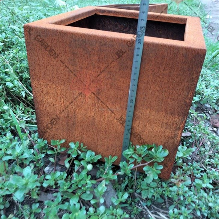 30 Inch Tall Outdoor Planters