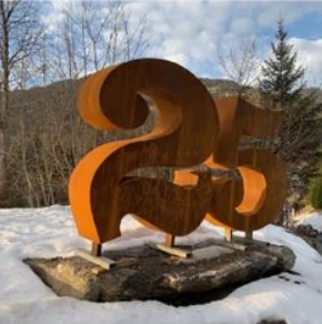 Hiasan Keluli Corten
