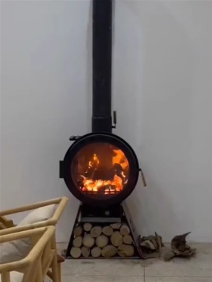 Tempat Api Dipasang di Dinding